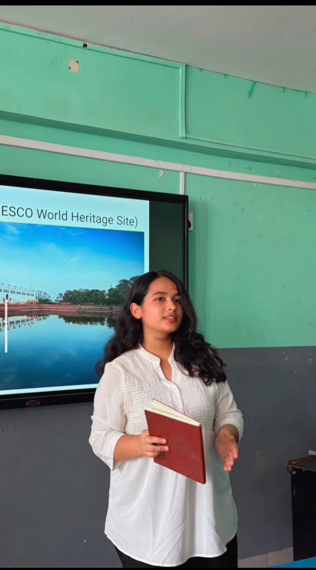 Students learning about UNESCO World Heritage